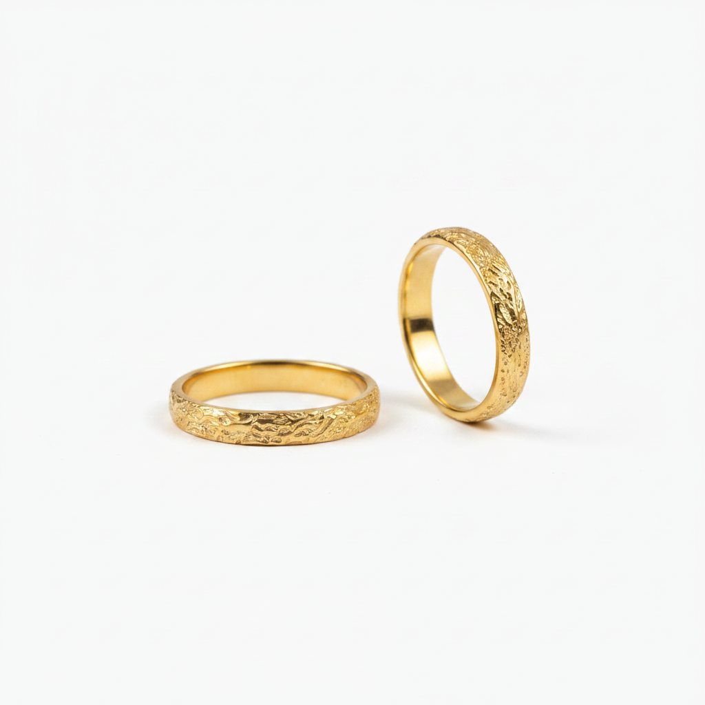 ¿En qué dedo se lleva la alianza? Significado, historia y tradiciones de un anillo único