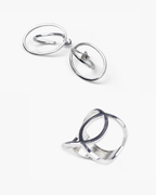 Set artesanal plata reciclada pendientes Órbita y anillo Emma, de Lalanne