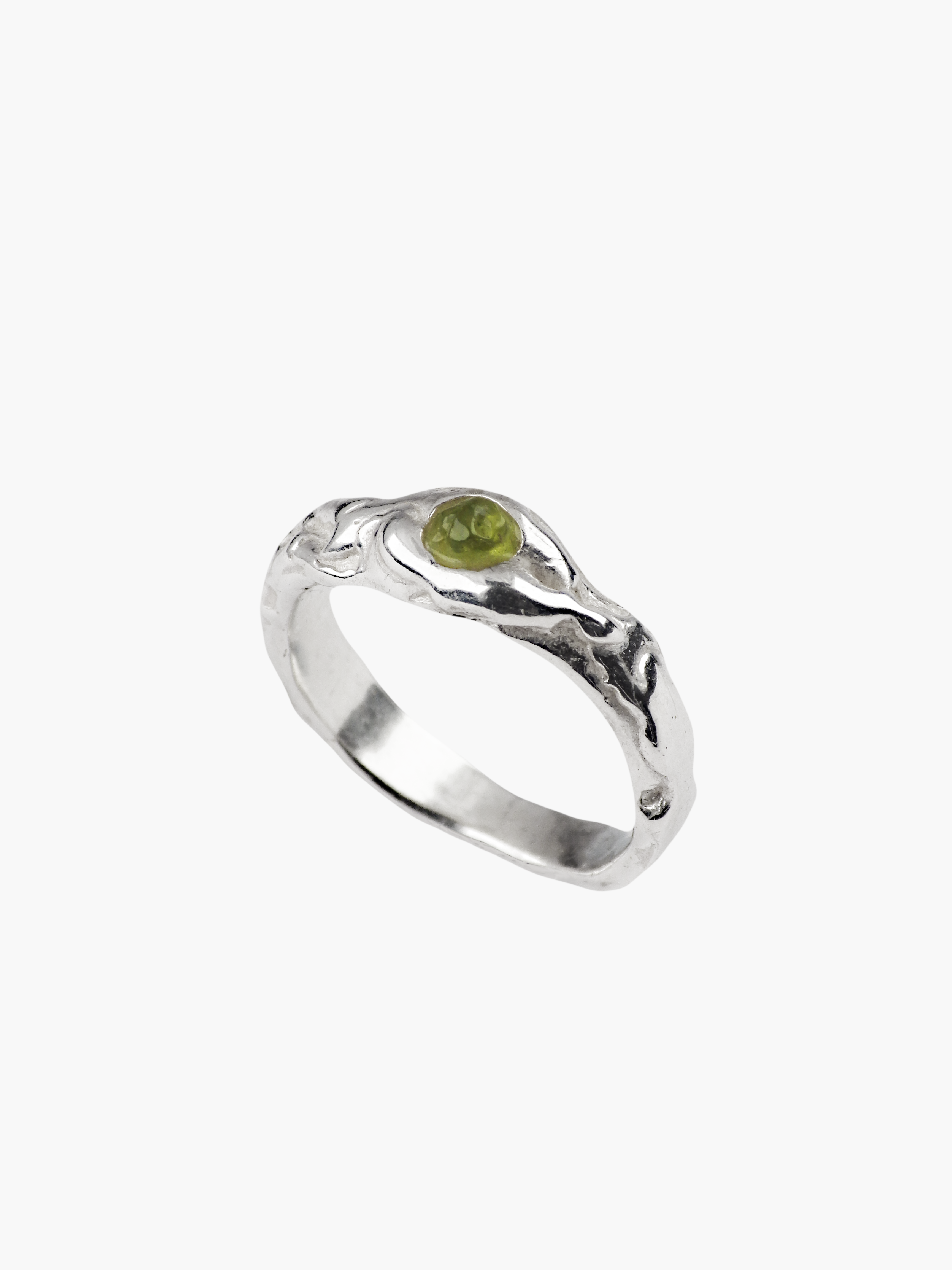Anillo Gea plata de ley olivina de Lalanne COM2