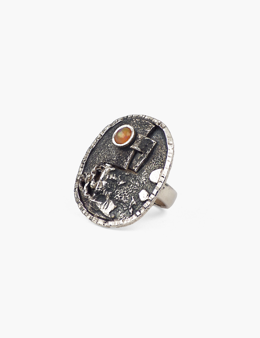 anillo artesanal único Nexo, con Opalo y plata