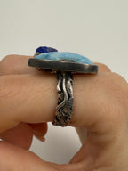anillo único artesanal de plata, larimar, lapislazuli y pirita de Lalanne