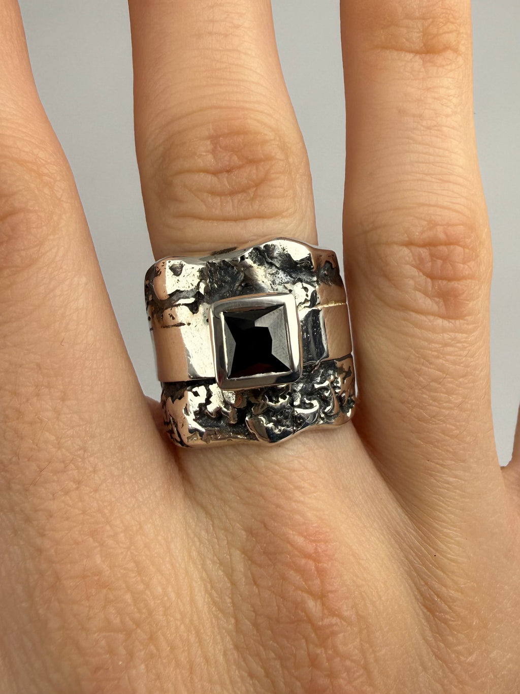 anillo artesanal de plata Japón, de Lalanne