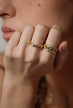anillos artesanales de plata reciclada y baño de oro de la colección Raw, de Lalanne