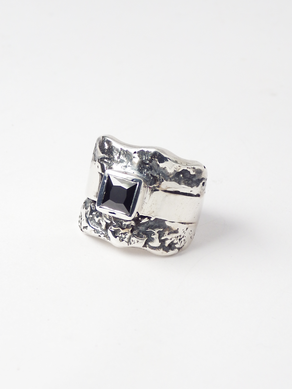 anillo artesanal de plata Japón, de Lalanne